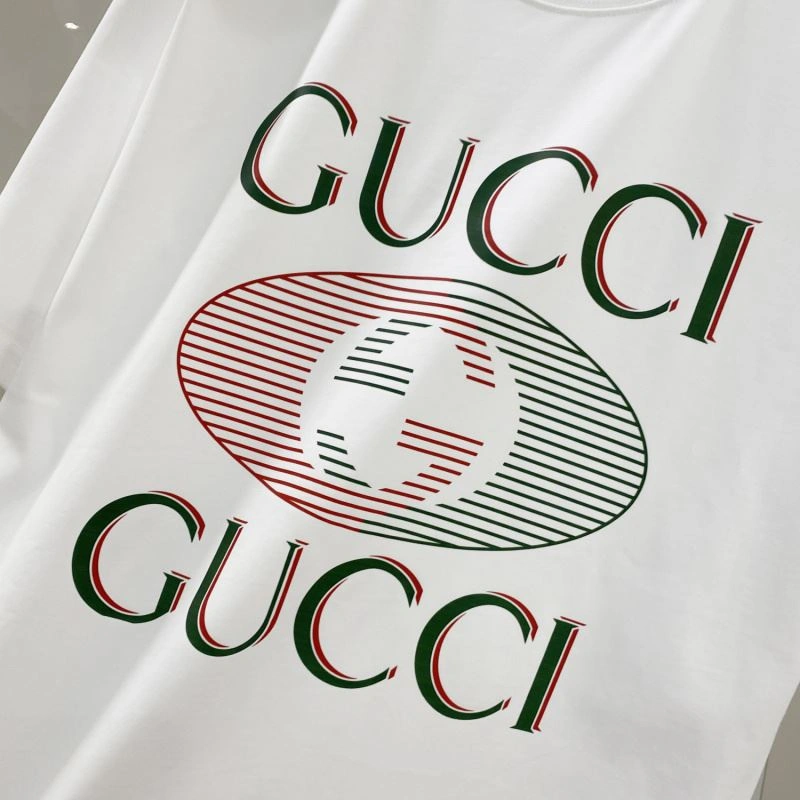 Lightweight Gucci T-Shirts 126671