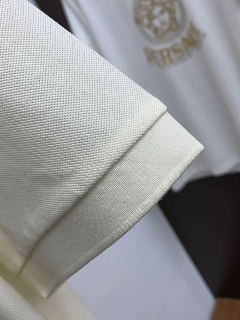 Gucci T-Shirts Soft 126649