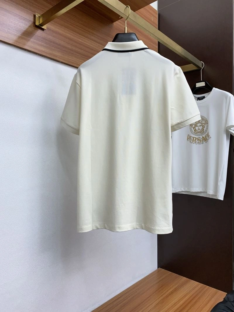 Gucci T-Shirts Soft 126649