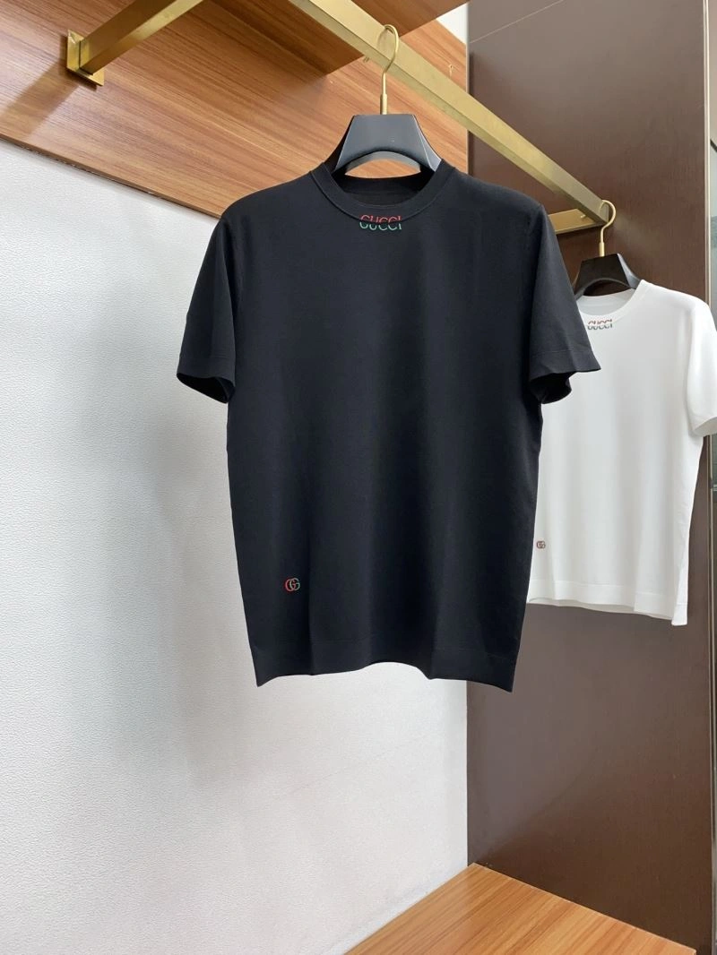 Sleek Gucci T-Shirts 126633