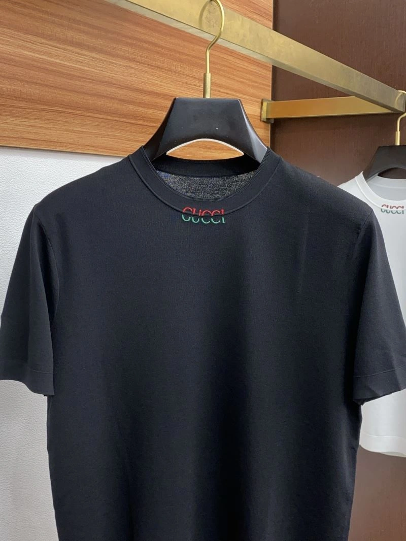 Sleek Gucci T-Shirts 126633