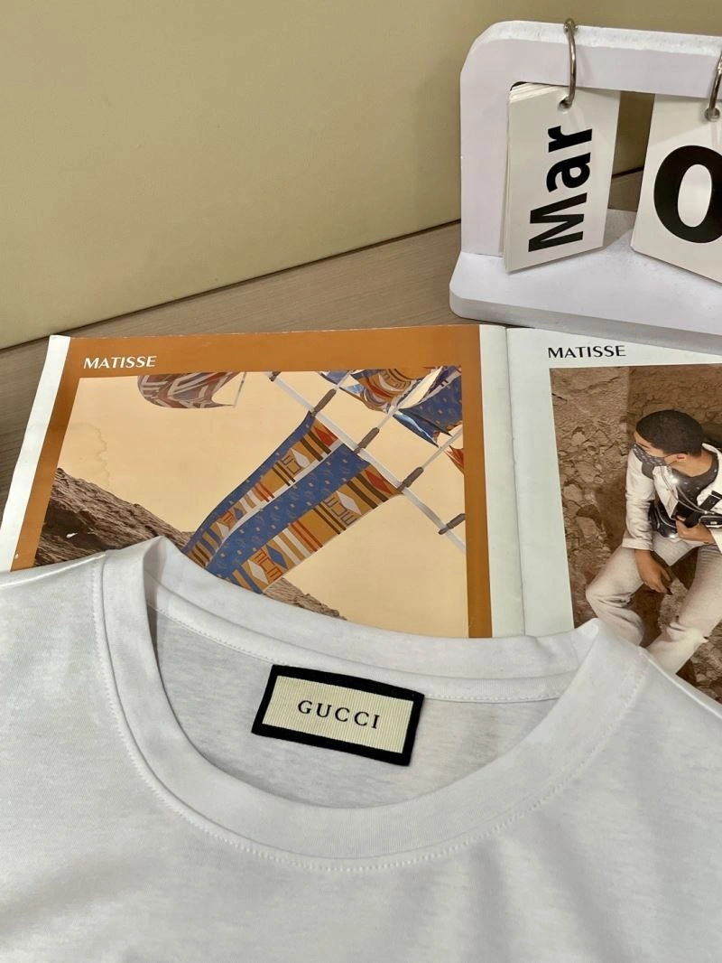 EyeCatching Gucci T-Shirts 126613
