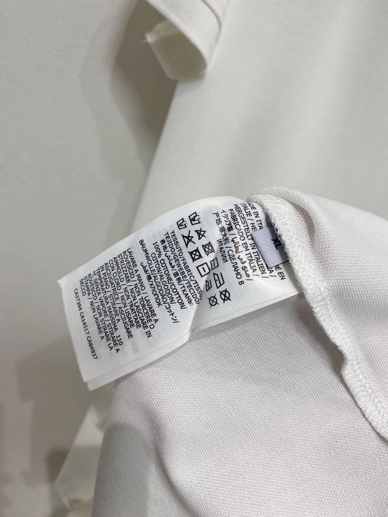 Gucci T-Shirts FashionForward 126574