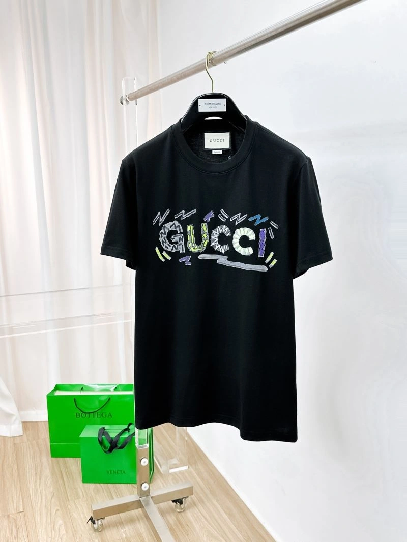 ComfortFit Gucci T-Shirts 126569