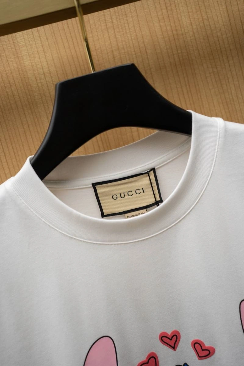 Gucci T-Shirts Trendsetting 126554