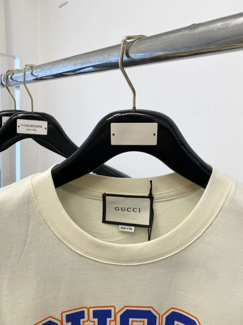Stretchable Gucci T-Shirts 126561