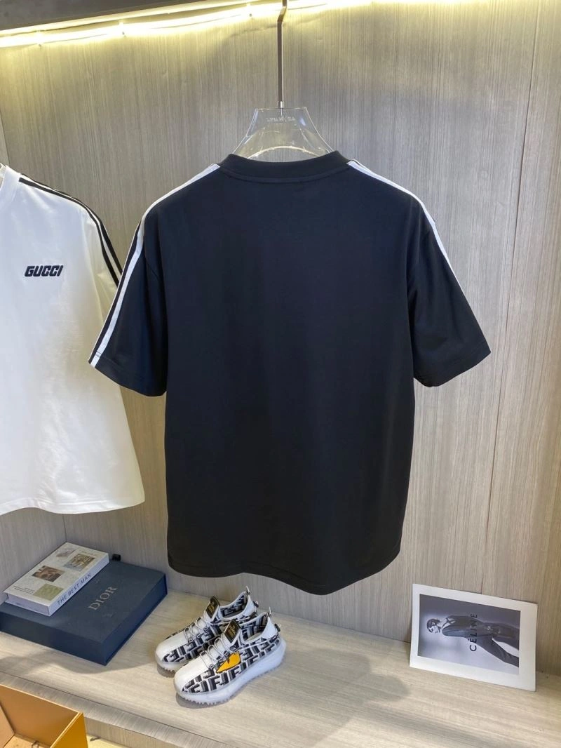 Gucci T-Shirts Bold 126571
