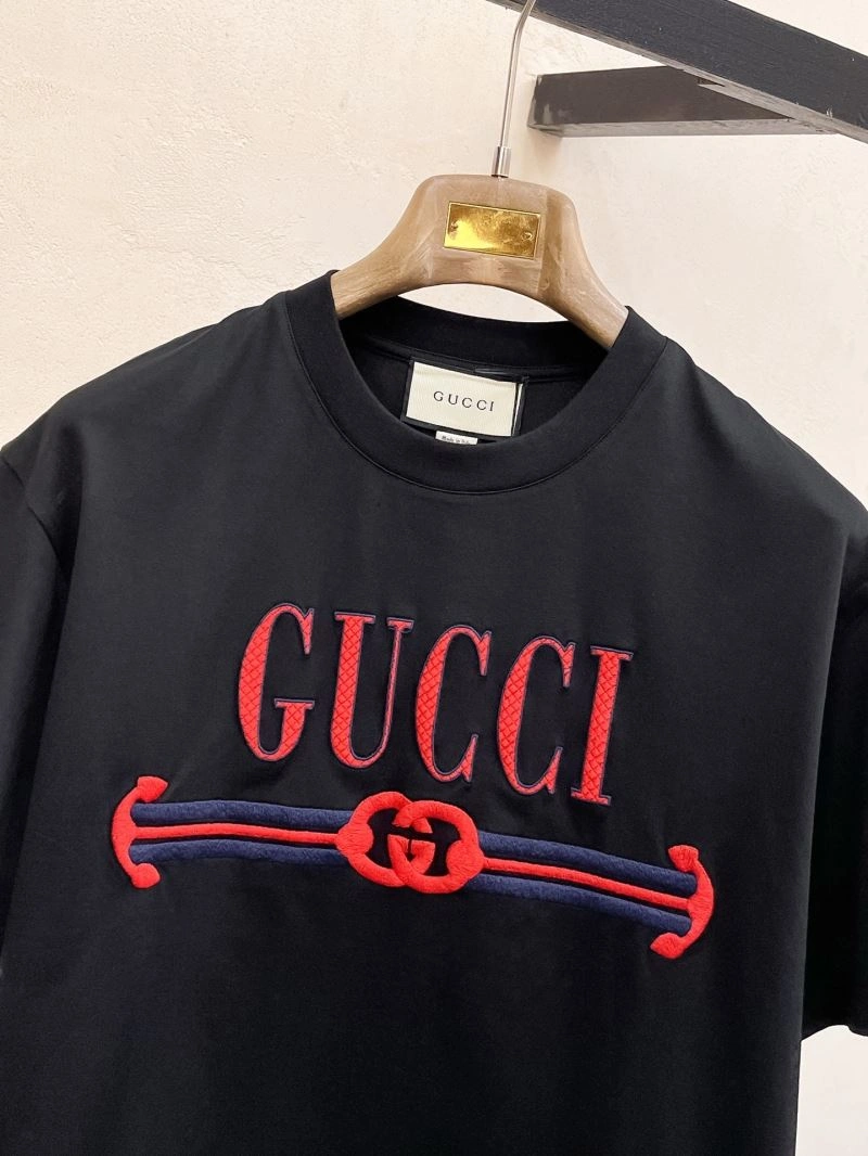Gucci T-Shirts Versatile 126548