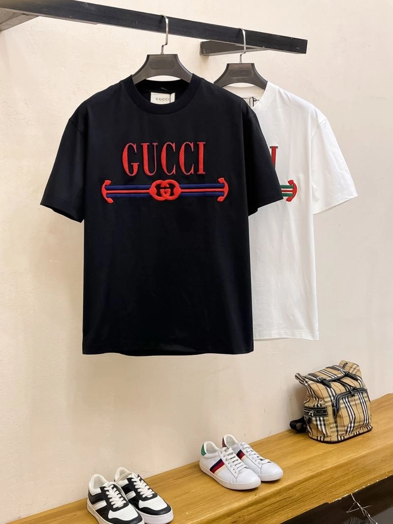 Gucci T-Shirts Versatile 126548