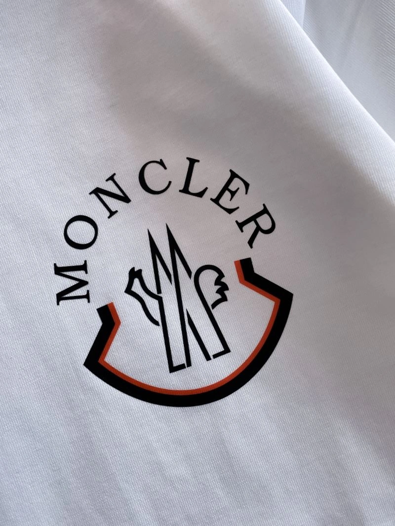 Timeless Gucci T-Shirts 126552