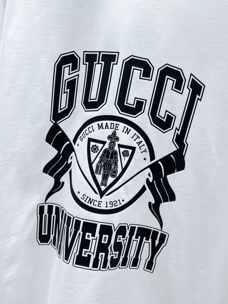 Compact Gucci T-Shirts 126524