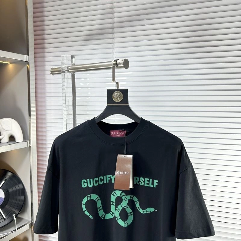 Functional Gucci T-Shirts 126469