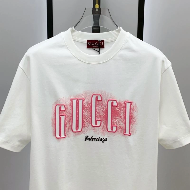 RelaxedFit Gucci T-Shirts 126458