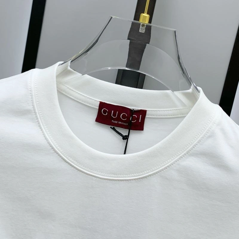 RelaxedFit Gucci T-Shirts 126458