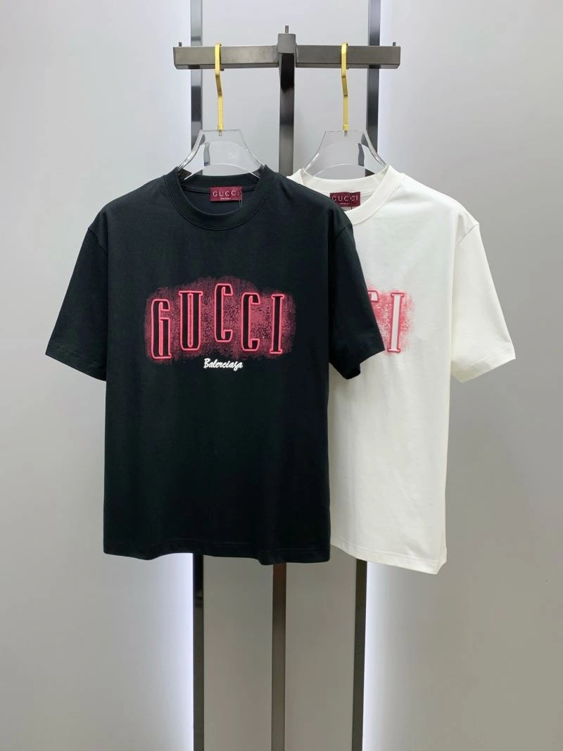 RelaxedFit Gucci T-Shirts 126458