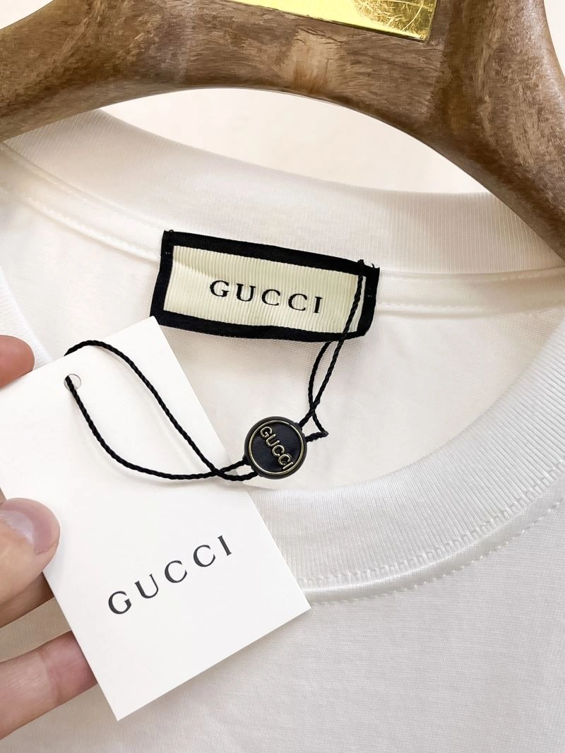 Gucci T-Shirts Durable 126451