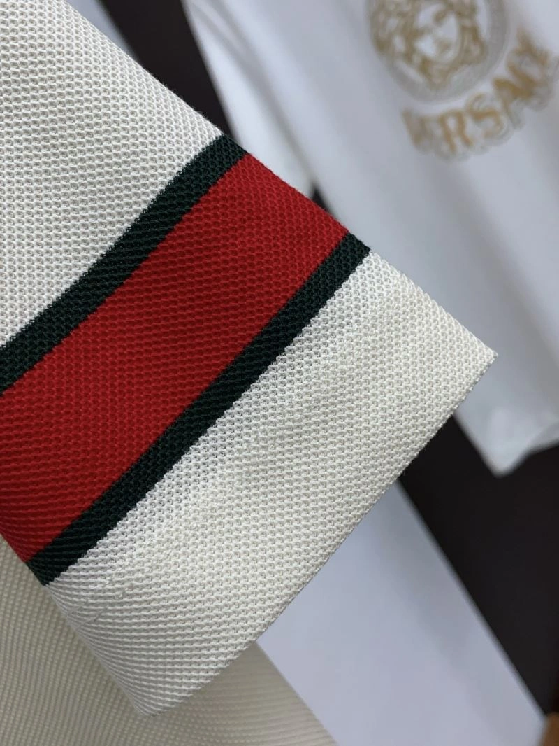 Seasonal Gucci T-Shirts 126452