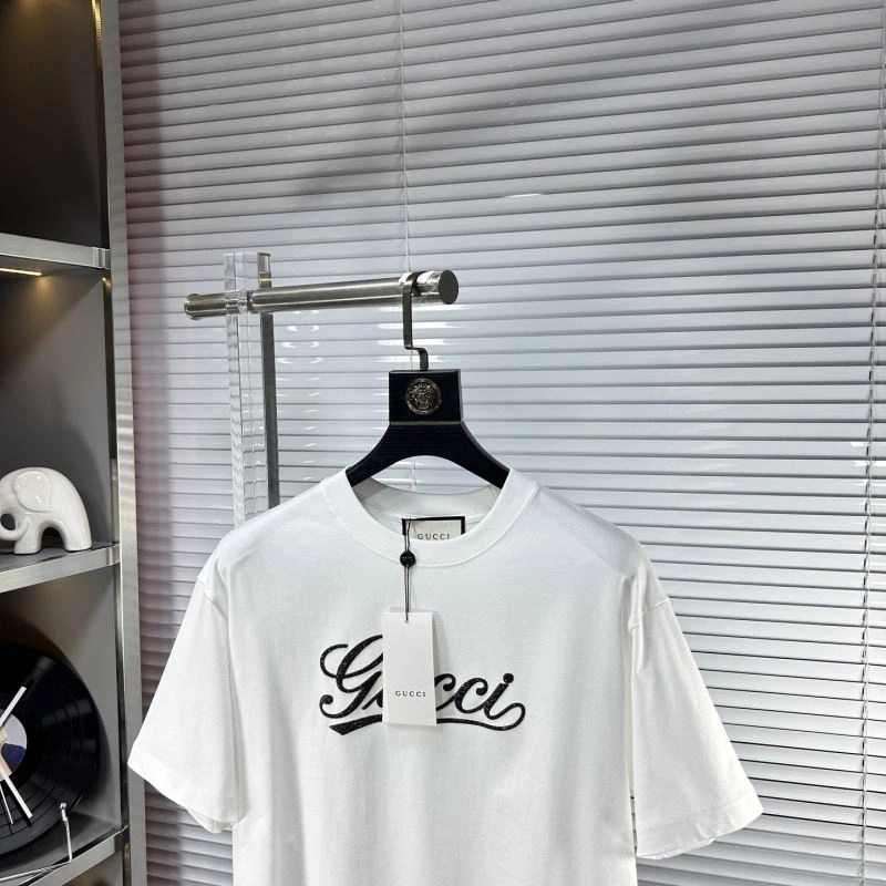 Gucci T-Shirts Snug 126422