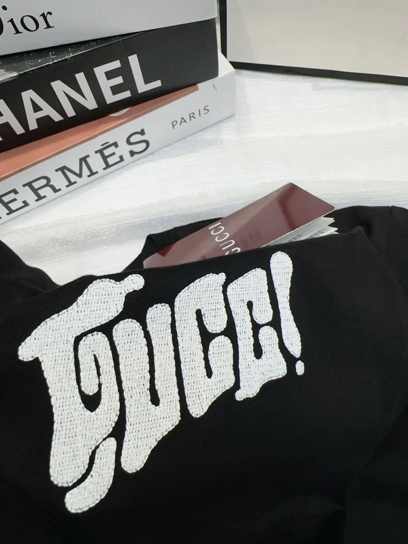 Gucci T-Shirts Practical 124797