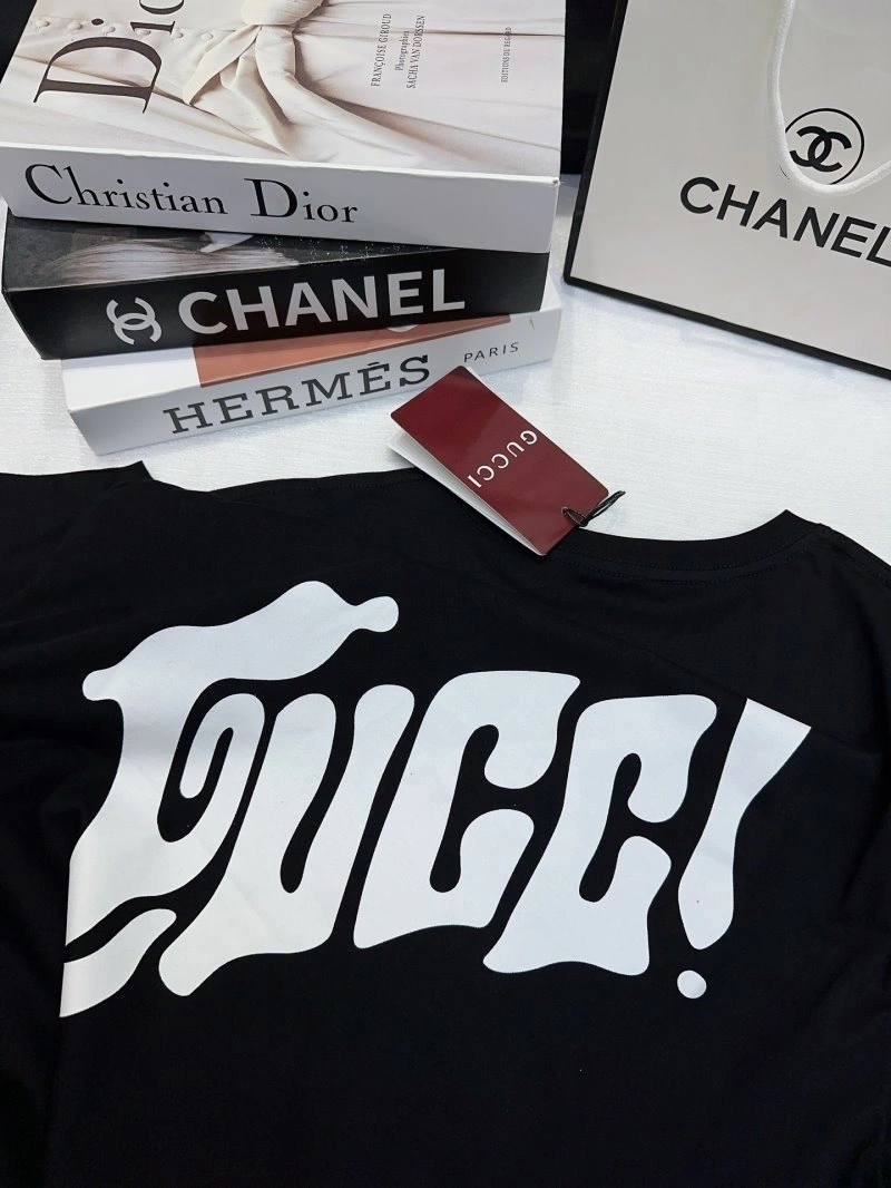Gucci T-Shirts Practical 124797