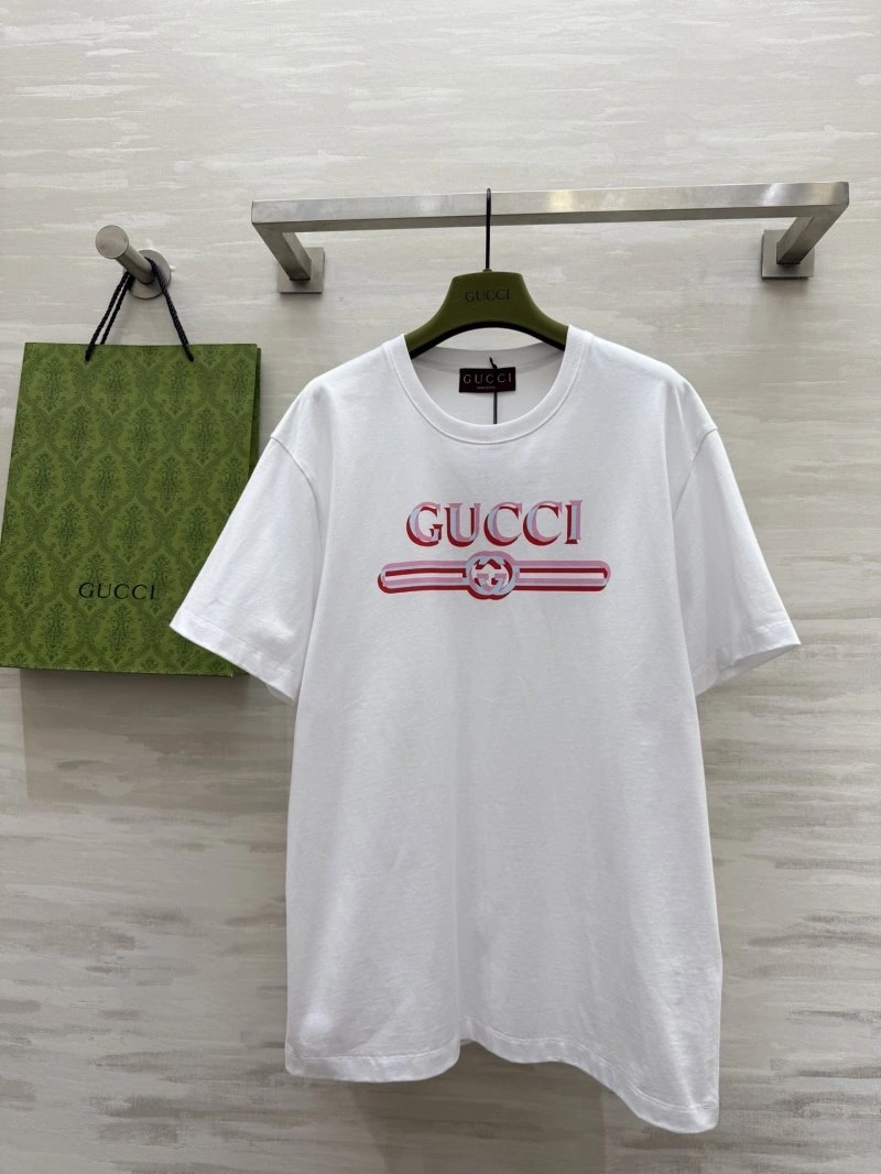 Gucci T-Shirts Comfortable 124736