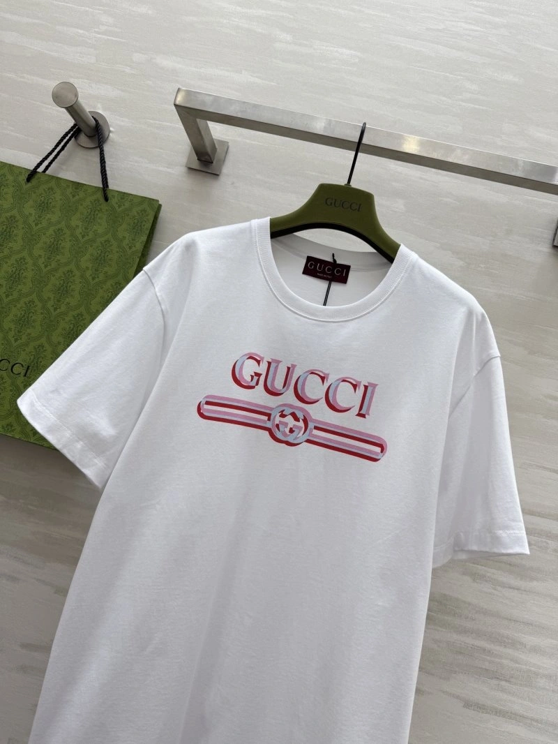 Gucci T-Shirts Comfortable 124736