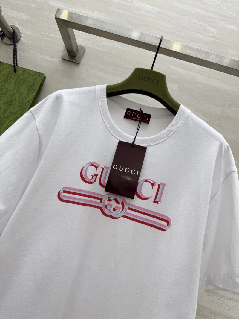 Gucci T-Shirts Comfortable 124736