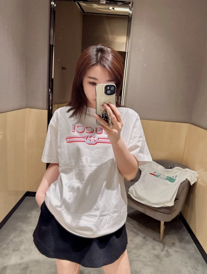 Gucci T-Shirts Comfortable 124736