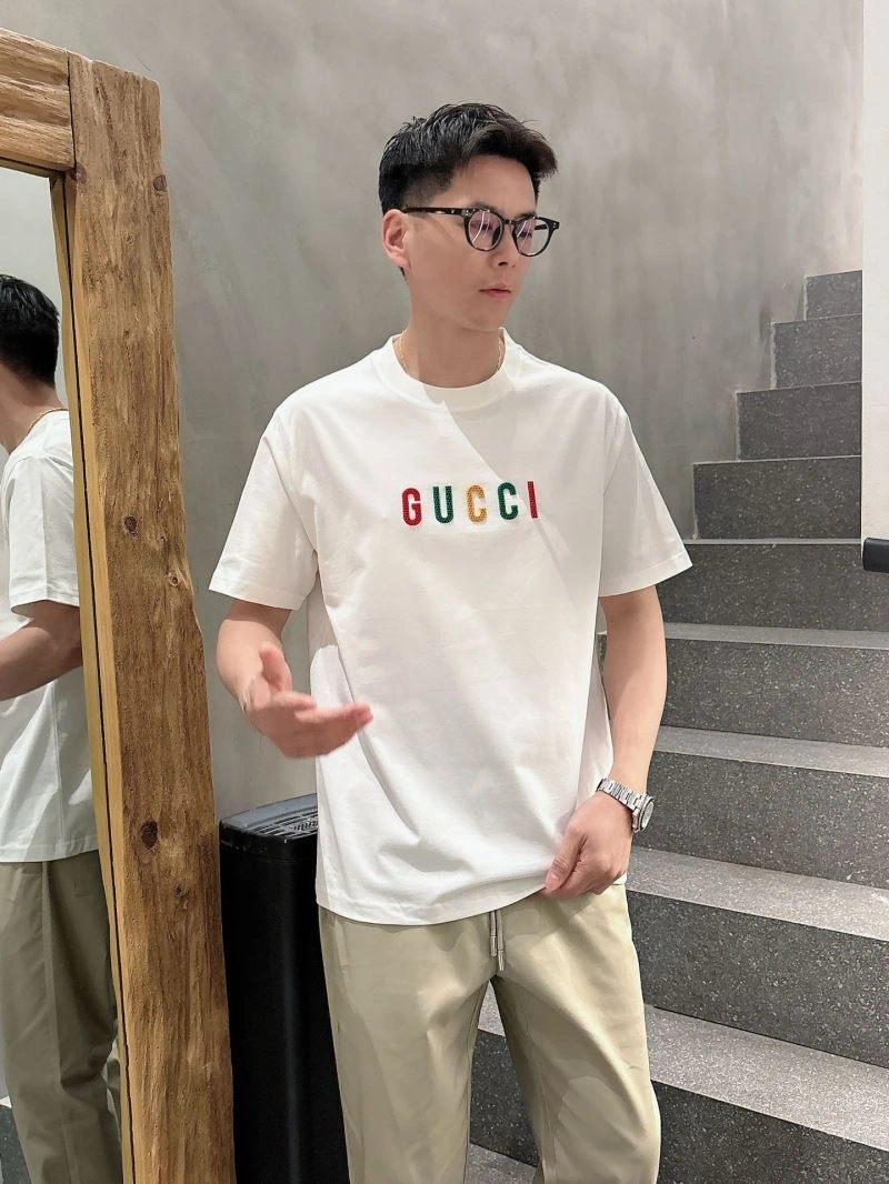 Gucci T-Shirts Durable 126233
