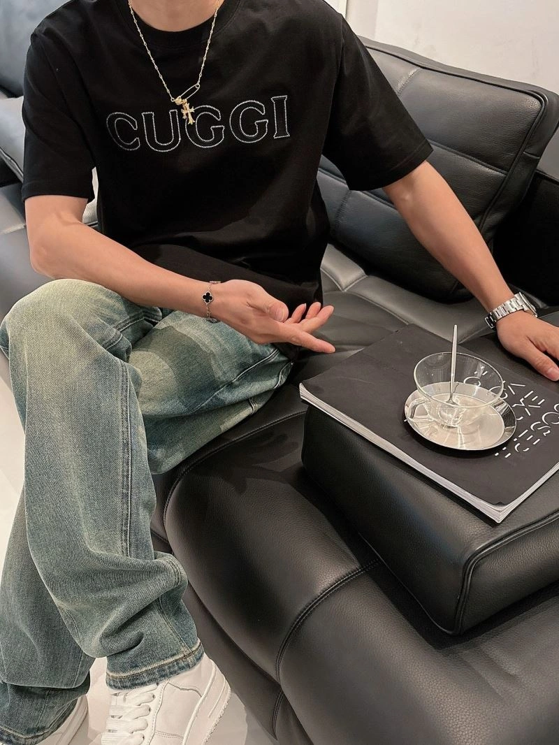 Gucci T-Shirts Elegant 126209