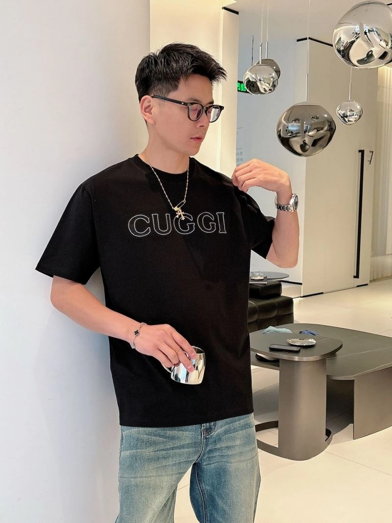 Gucci T-Shirts Elegant 126209