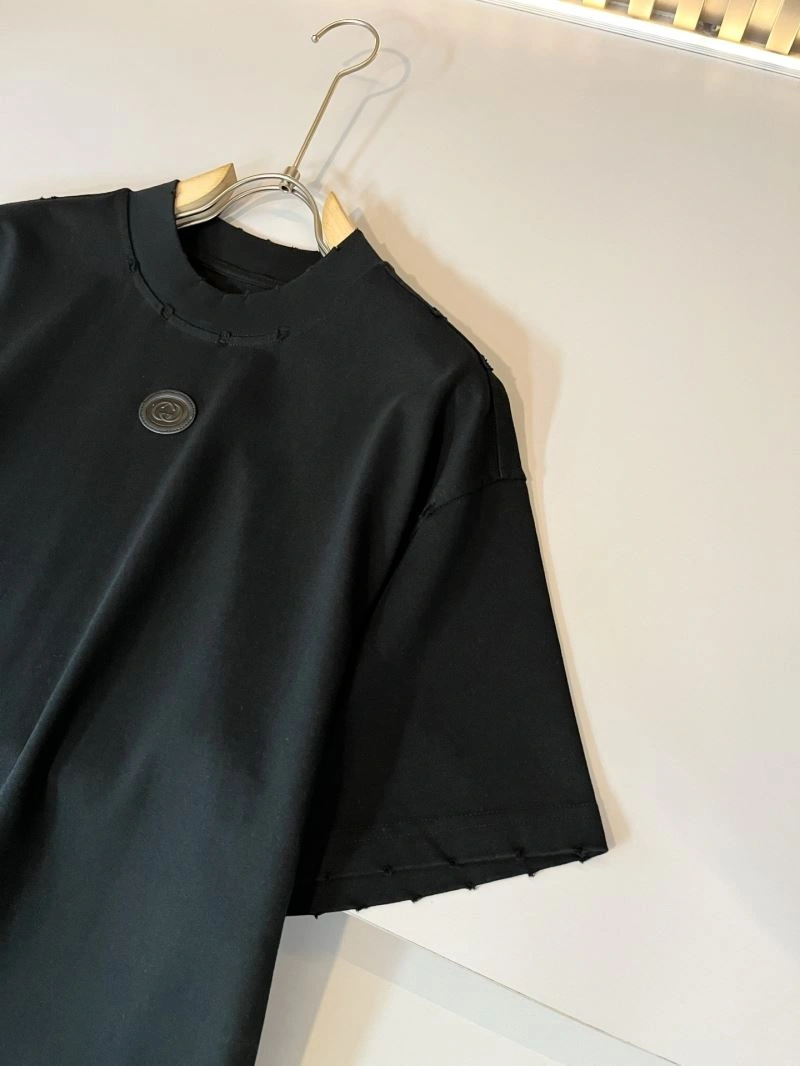 Contemporary Gucci T-Shirts 126207