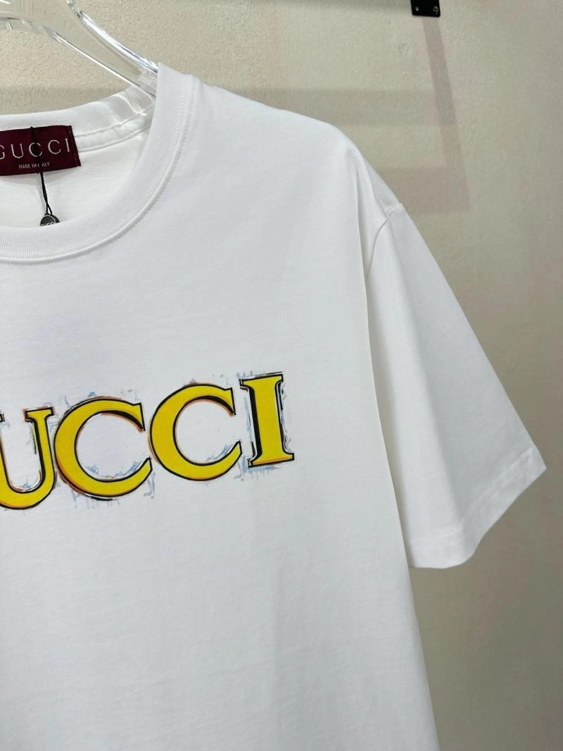 Gucci T-Shirts Snug 126205