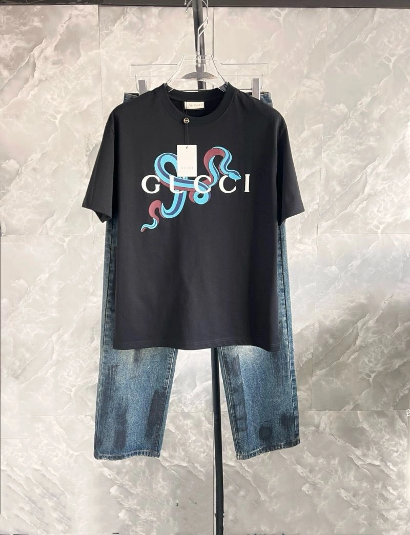 Gucci T-Shirts Minimalist 126185