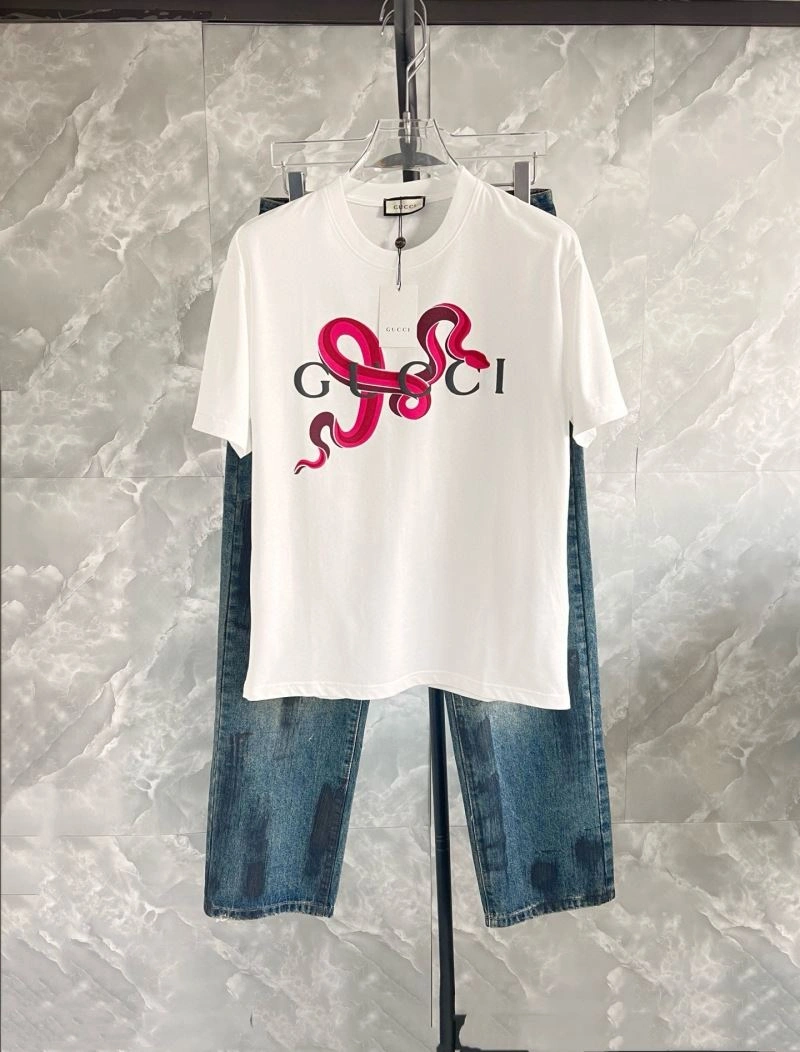 Gucci T-Shirts Minimalist 126185