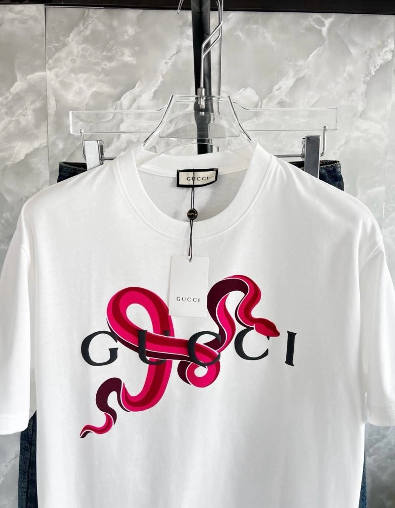 Gucci T-Shirts Minimalist 126185