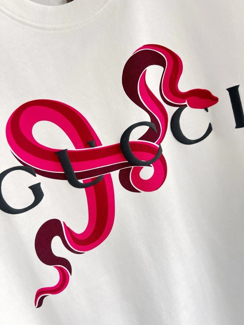 Gucci T-Shirts Minimalist 126185