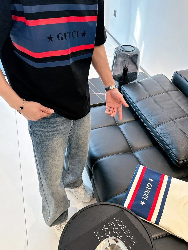 Gucci T-Shirts Practical 126199
