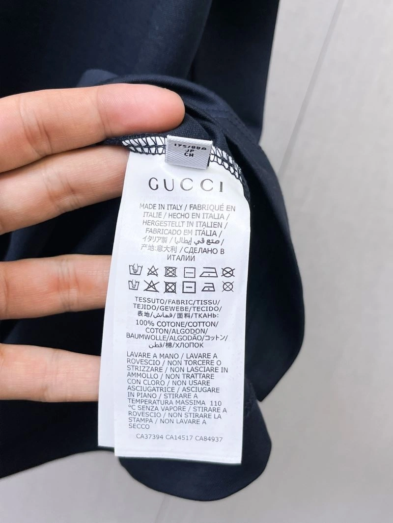 Vibrant Gucci T-Shirts 126176