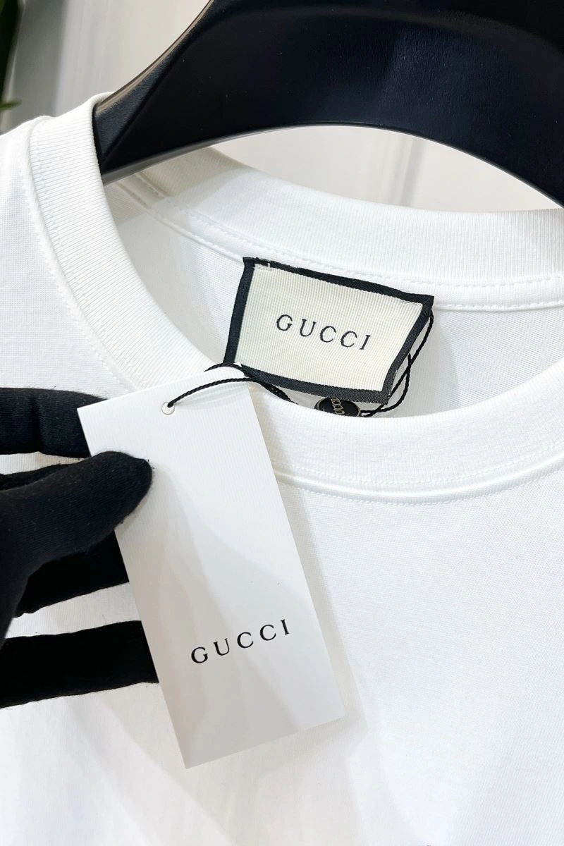 Gucci T-Shirts Snug 126157