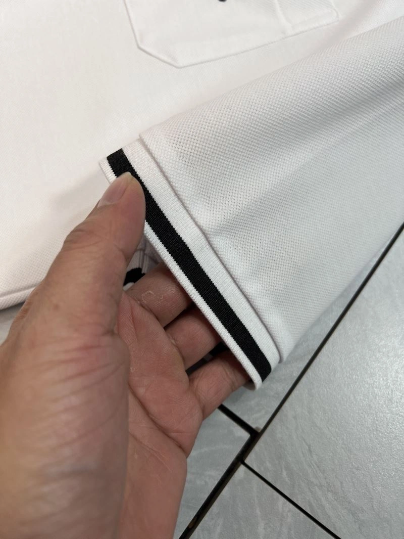 WaterResistant Gucci T-Shirts 126136