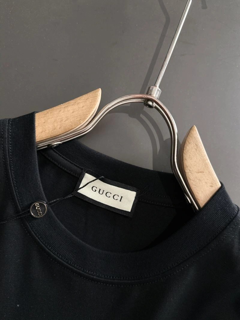 RelaxedFit Gucci T-Shirts 126159