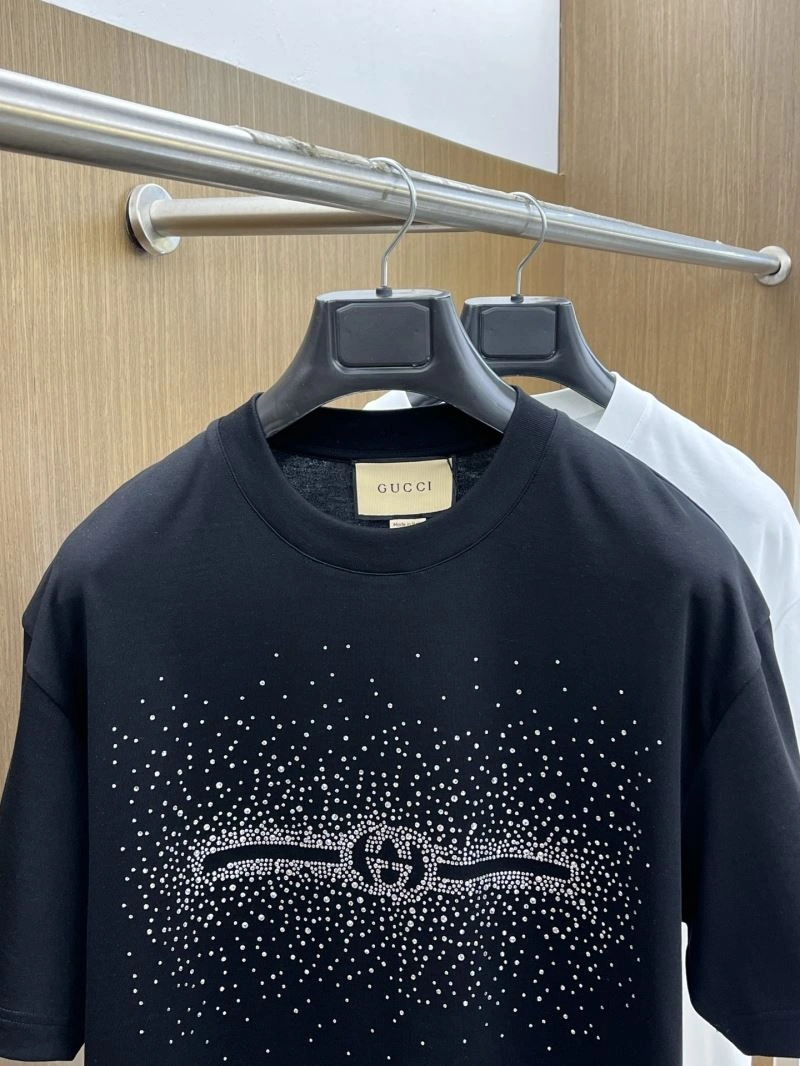 ComfortFit Gucci T-Shirts 126143