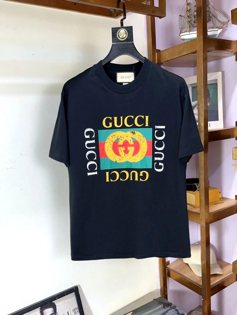 Gucci T-Shirts Versatile 126122