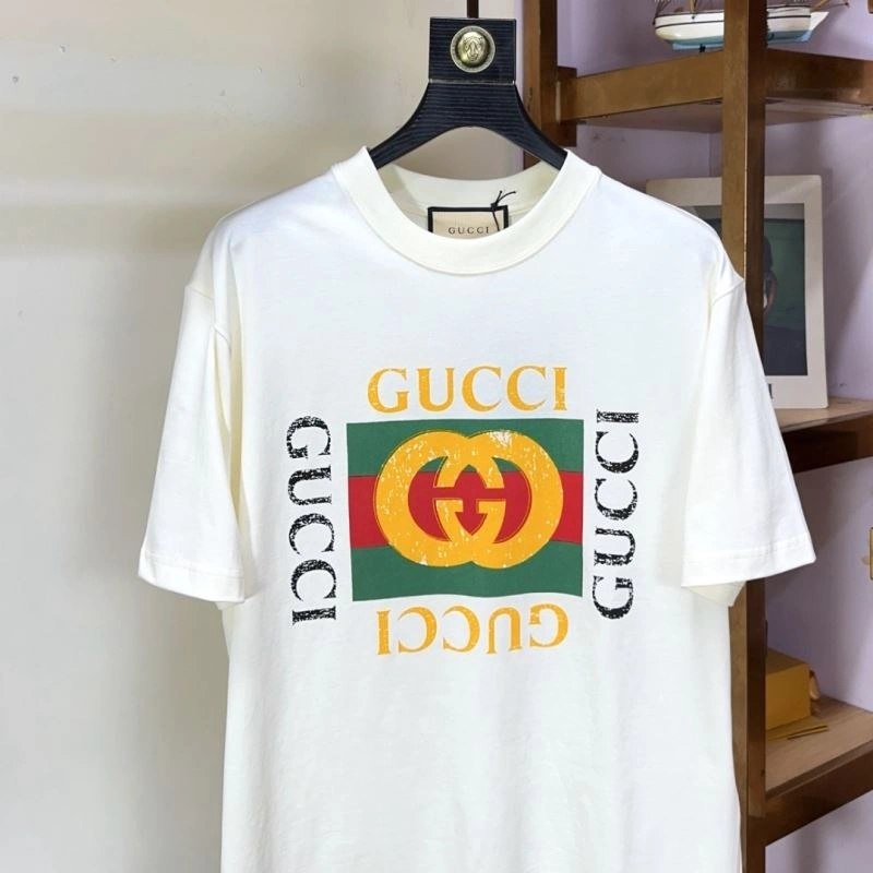 Gucci T-Shirts Versatile 126122