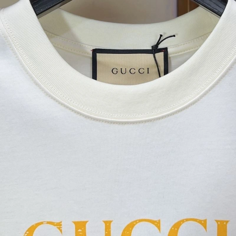 Gucci T-Shirts Versatile 126122