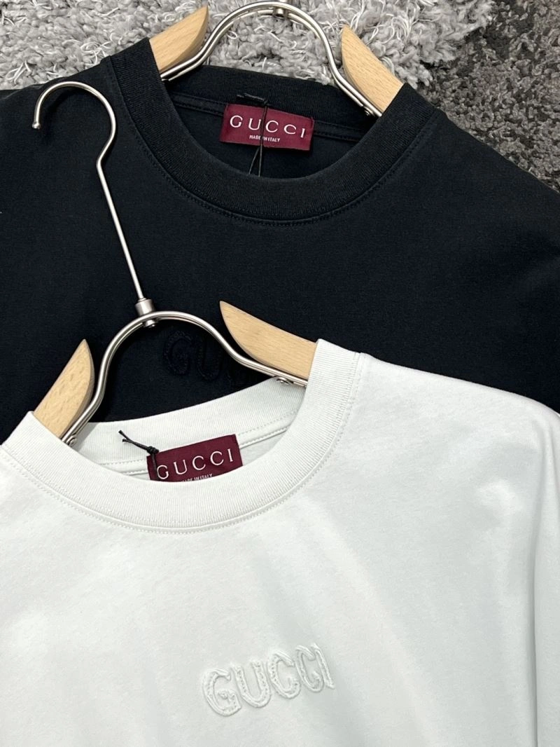 Gucci T-Shirts Bold 126111