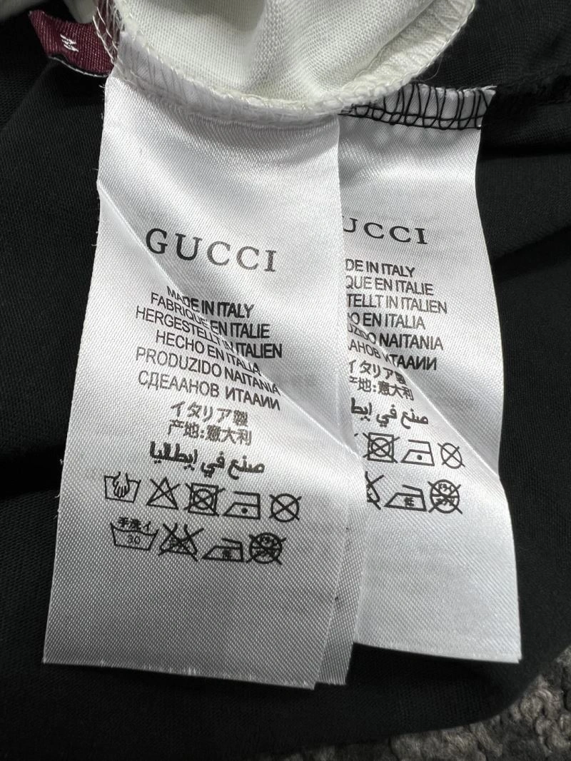 Gucci T-Shirts Bold 126111