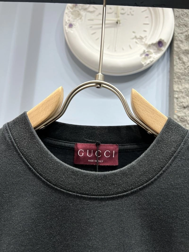 Lightweight Gucci T-Shirts 126096