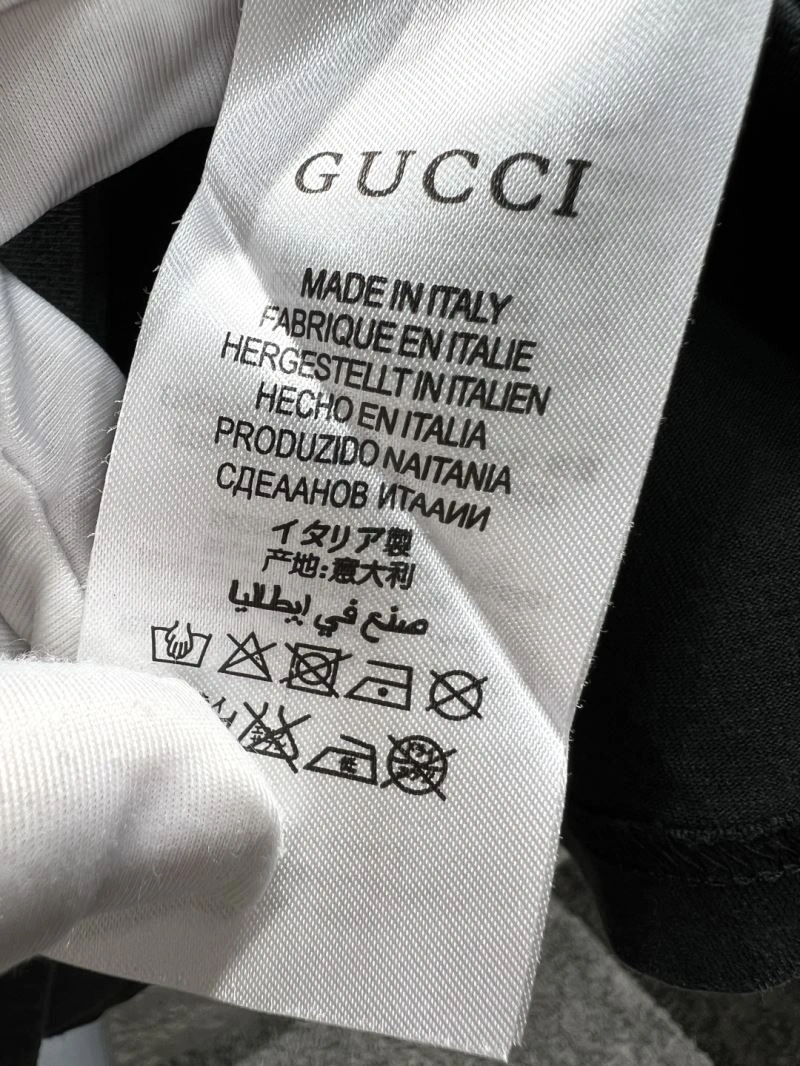 Lightweight Gucci T-Shirts 126096